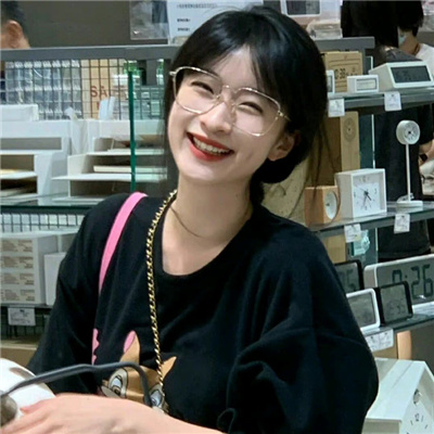 好看的甜美头像图片(18张)