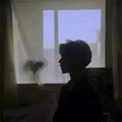 男生忧郁郁闷烦躁头像(共18张)