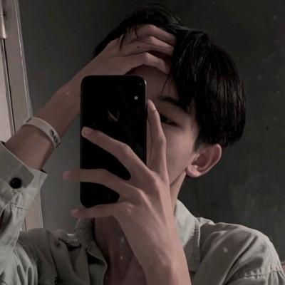 男生忧郁郁闷烦躁头像(共18张)