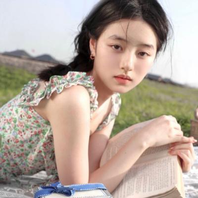 很有气质的女生头像(共22张)