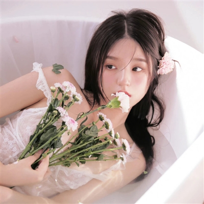 很有气质的女生头像(共22张)