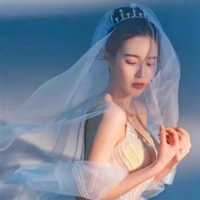 女生穿着婚纱的头像(共26张)