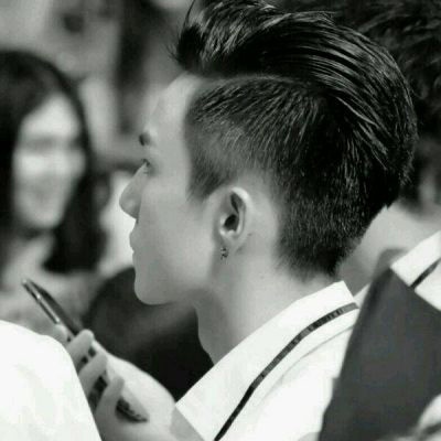 成熟有魅力的男头像图片(18张)