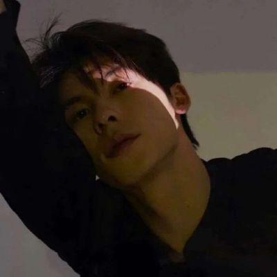 男生意境头像图片精选(16张)