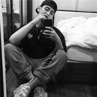 男生意境头像图片精选(16张)