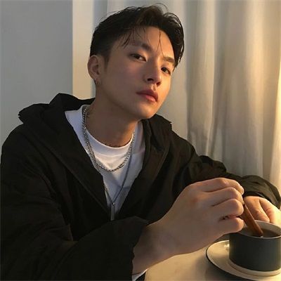 男生意境头像图片精选(16张)