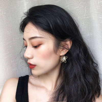 高级又霸气的女头像(精选16张)