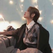 长发女微信头像图片(优选18张)