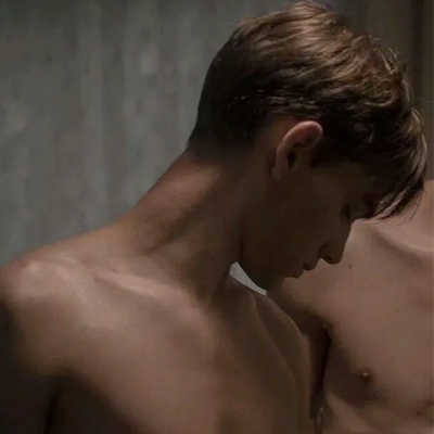 男男情头像情侣双人两张(优选12张)