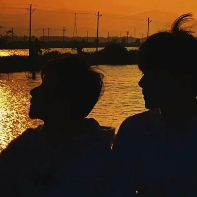 男男情头像情侣双人两张(优选12张)