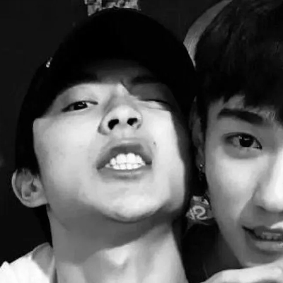 男男情头像情侣双人两张(优选12张)