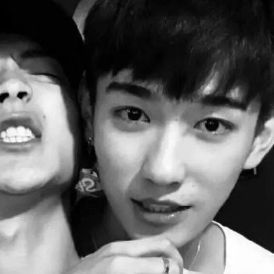 男男情头像情侣双人两张(优选12张)