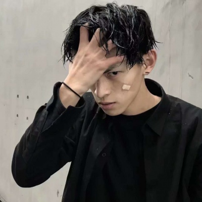 成熟稳重风格的头像(30张)