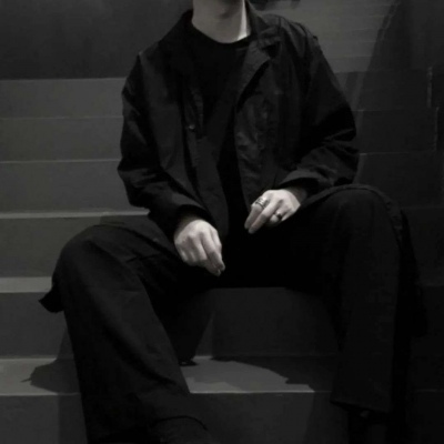 成熟稳重风格的头像(30张)