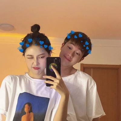 浪漫的真人情侣头像(18张)