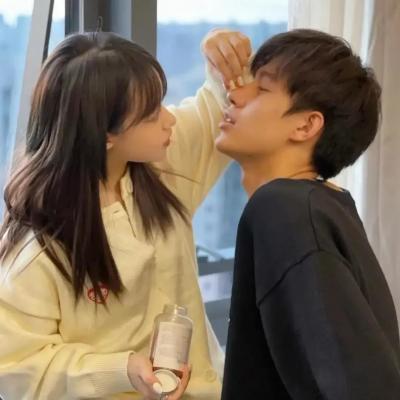 浪漫的真人情侣头像(18张)
