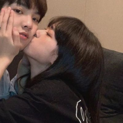 浪漫甜蜜真人情侣头像图片(优选20张)