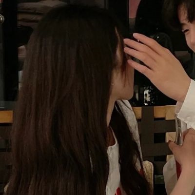 浪漫甜蜜真人情侣头像图片(优选20张)