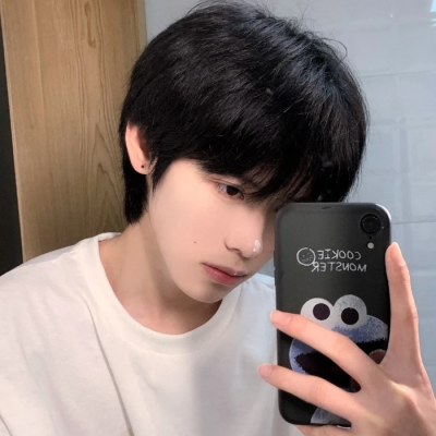 干净阳光的男生头像(精选20张)