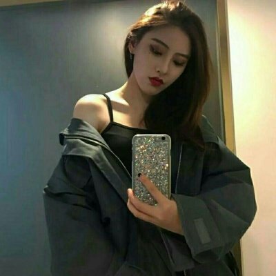 妖艳性感的非主流女生qq头像图片(精选11张)