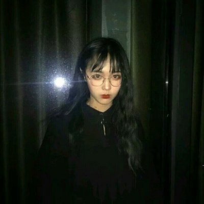 妖艳性感的非主流女生qq头像图片(精选11张)