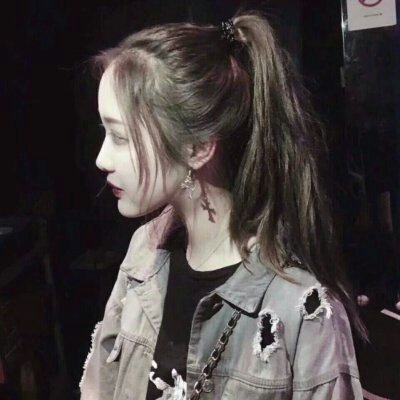 妖艳性感的非主流女生qq头像图片(精选11张)