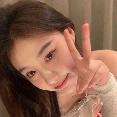 很罕见又很好看的女生头像(共22张)