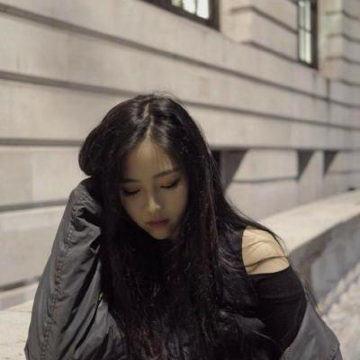 酷酷小姐姐的霸气头像(共18张)