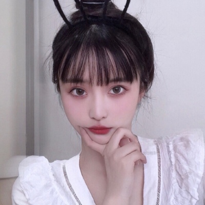 酷酷小姐姐的霸气头像(共18张)