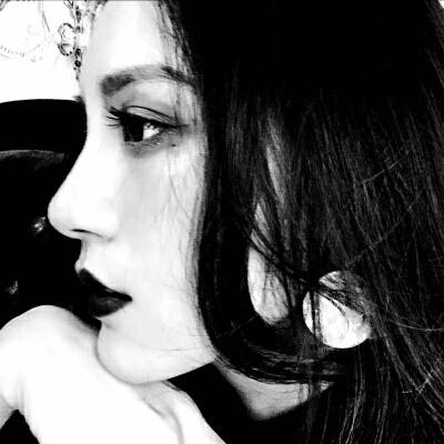 最新高清黑白高冷女头(优选20张)