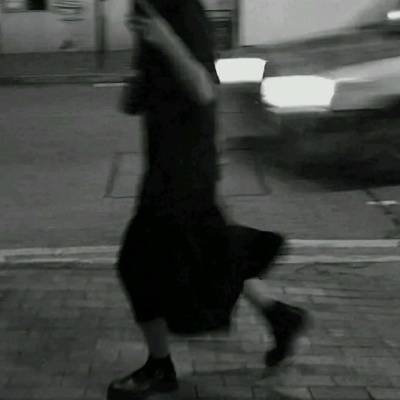 黑白冷淡风女生头像(优选22张)