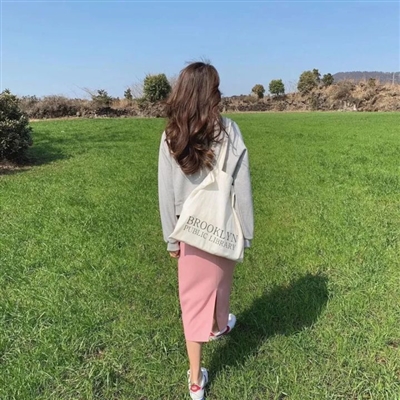 高清惊艳感十足的女生头像图片大全(20张)