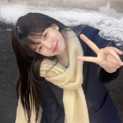 高清惊艳感十足的女生头像图片大全(20张)