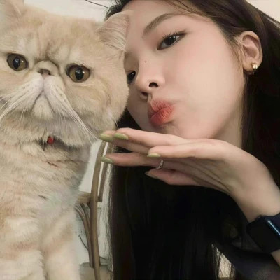 2023非主流的qq女生头像大全图片(共34张)