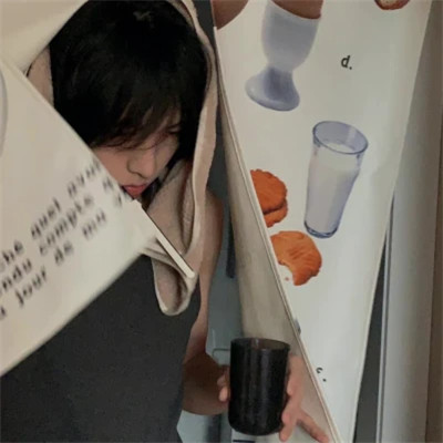 2023非主流的qq女生头像大全图片(共34张)