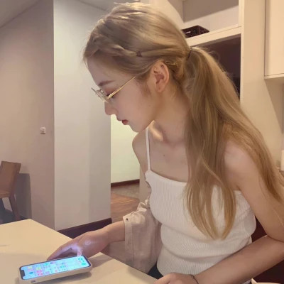 2023年最新非主流女生头像(共32张)