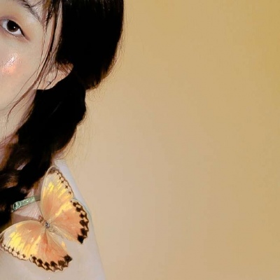 四十岁女人淡雅气质头像(优选30张)