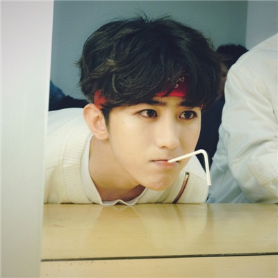 蔡徐坤帅到爆的头像(34张)