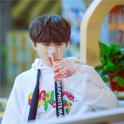 蔡徐坤帅到爆的头像(34张)