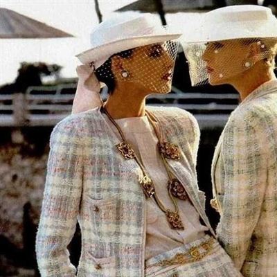 ins复古欧美风头像图片(优选26张)