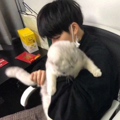 好看情侣头像一人一张(优选22张)