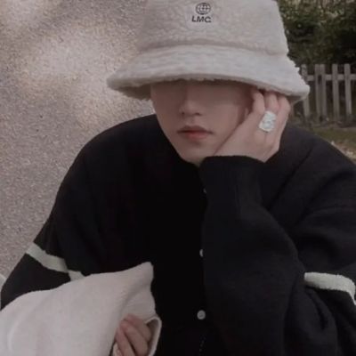 好看情侣头像一人一张(优选22张)