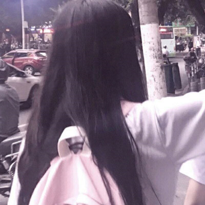 情侣宠溺的摸头头像(精选18张)