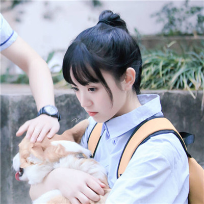 情侣宠溺的摸头头像(精选18张)