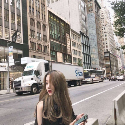 单人情侣头像一人一张(优选24张)