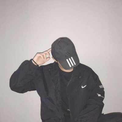 单人情侣头像一人一张(优选24张)