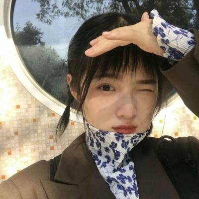 个性女生简单气质头像(精选22张)