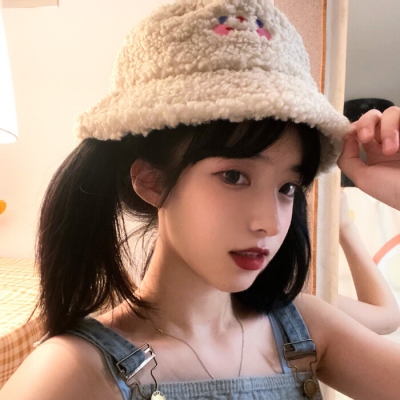 清纯漂亮可爱的小姐姐头像图片大全(24张)