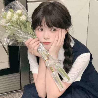 清纯漂亮可爱的小姐姐头像图片大全(24张)