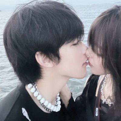 甜甜的暖暖的情侣头像(优选22张)